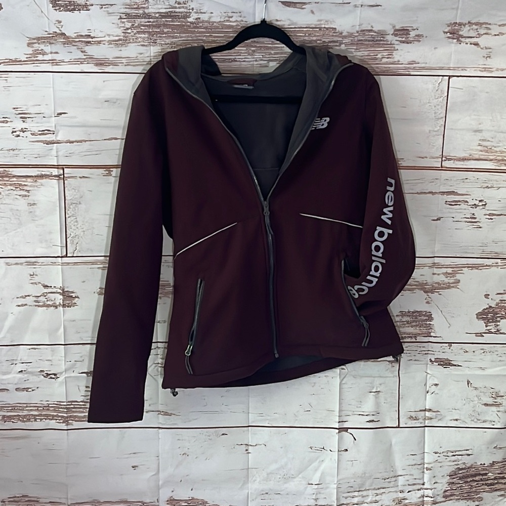 💜 New Balance Rain Jacket